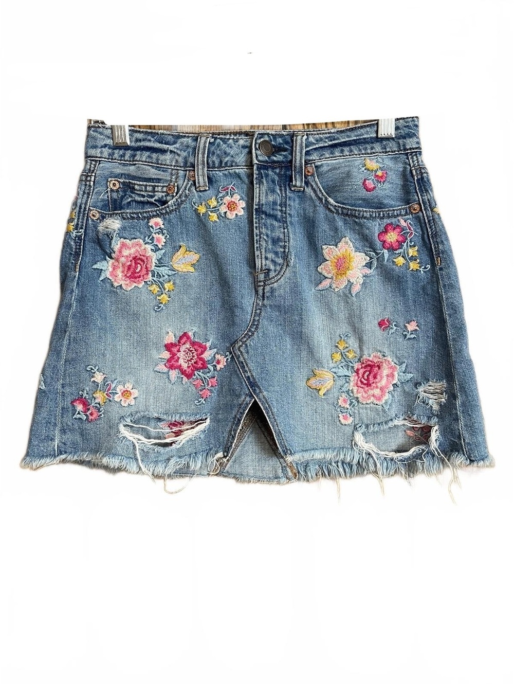 American Eagle embroidered denim mini skirt size 0